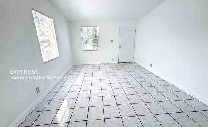 1906 98th Avenue - Photo 5 of 23