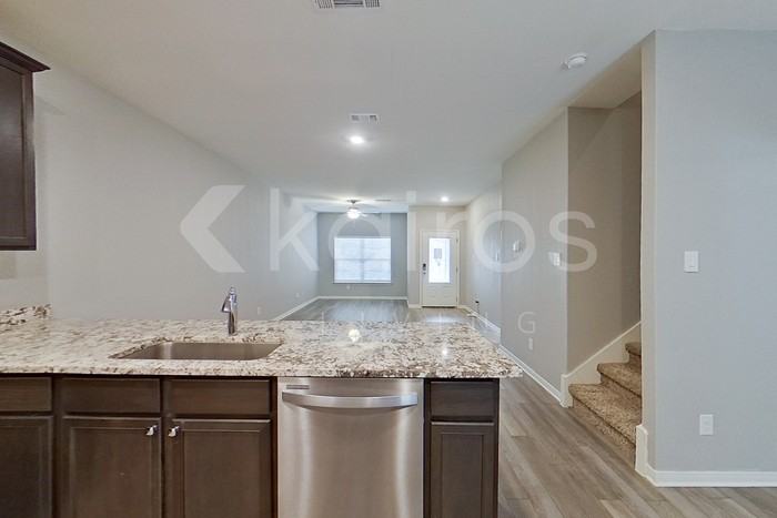 205 Capital Hill Vw - Photo 6 of 26