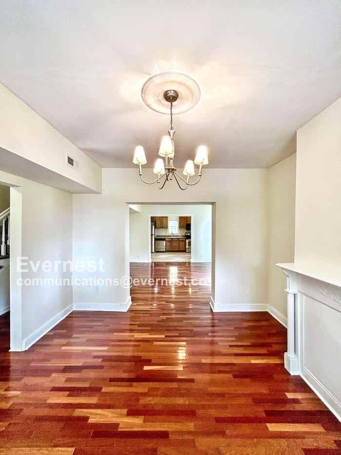 1402 Ashley Street - Photo 7 of 25