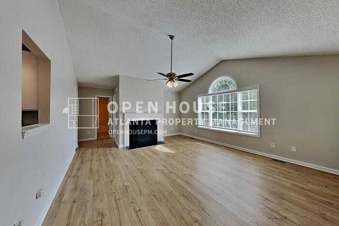 42 Oak Springs Ln - Photo 5 of 24