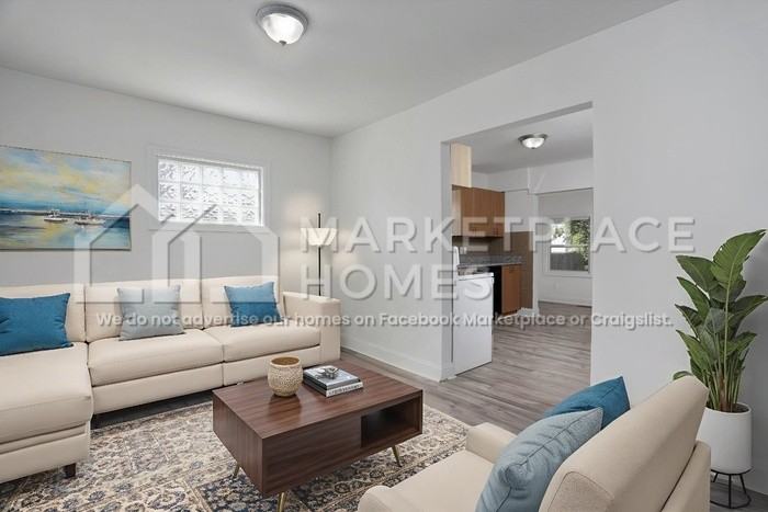 11051 Dodge Ave - Photo 3 of 31