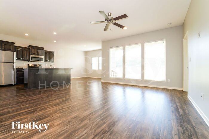 10913 Highview Rd - Photo 2 of 19