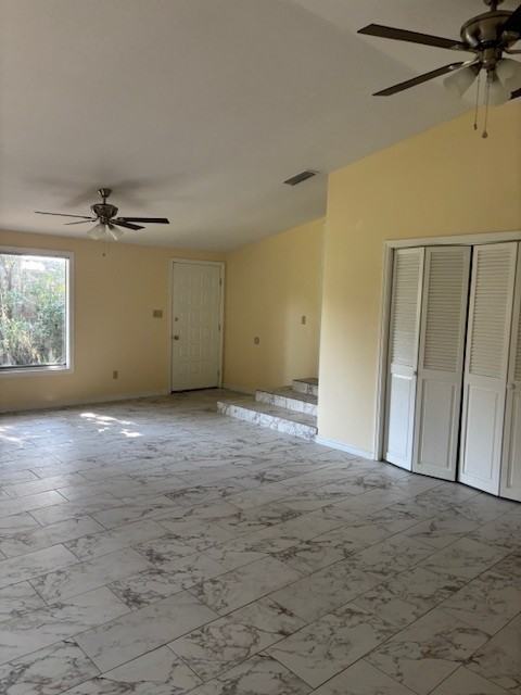 915 Lilly St - Photo 2 of 8