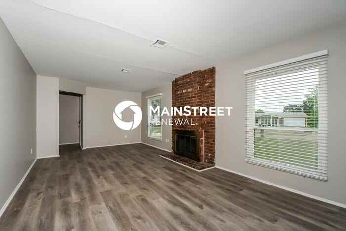 4917 Rainford Ct - Photo 4 of 16