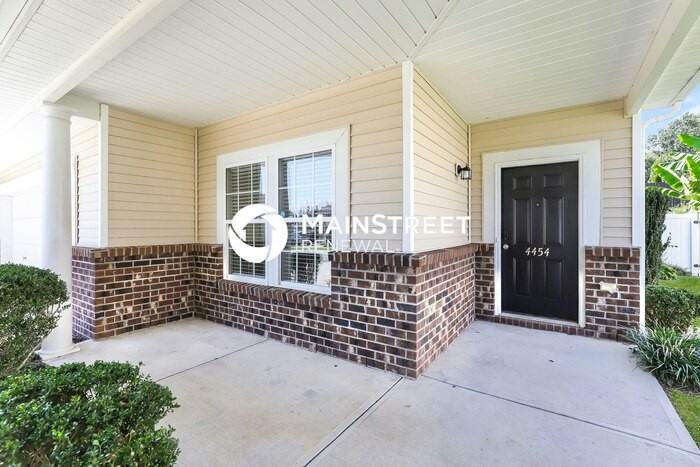 4454 Paula Dr - Photo 3 of 18