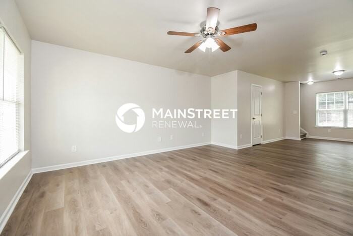 4455 Oak Pointe Drive - Photo 4 of 17