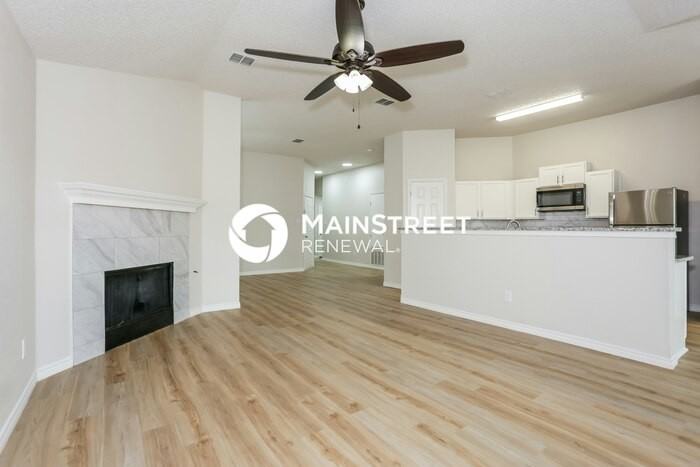 1019 Chelsea Ln - Photo 2 of 18