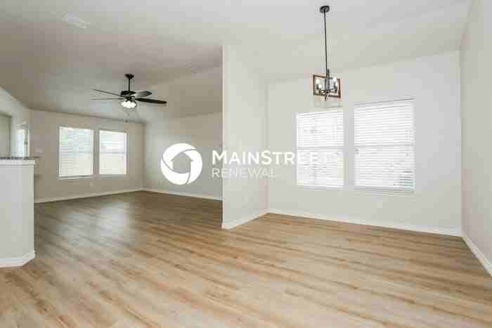 1019 Chelsea Ln - Photo 5 of 18