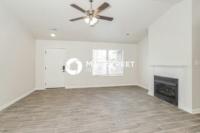 8424 Gardenside Ln - Photo 6 of 18