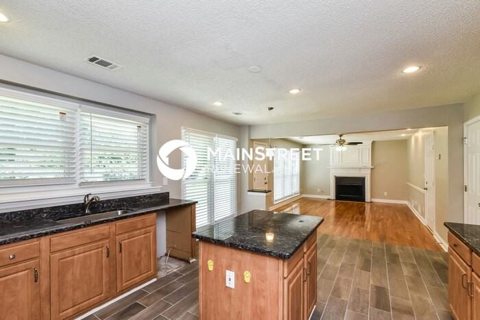 353 Cimarron Way - Photo 5 of 17