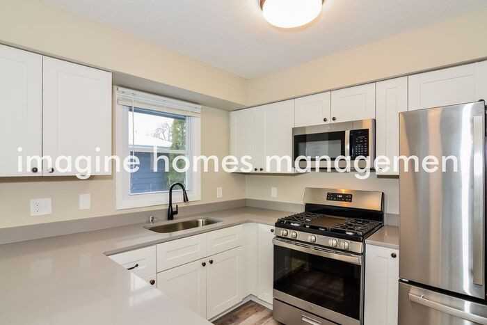 3517 83rd Avenue North - Photo 5 of 16