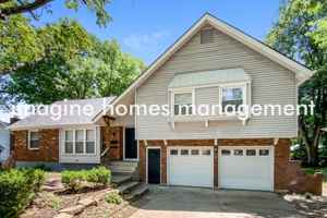 featured image of 6815 N Michigan Ave