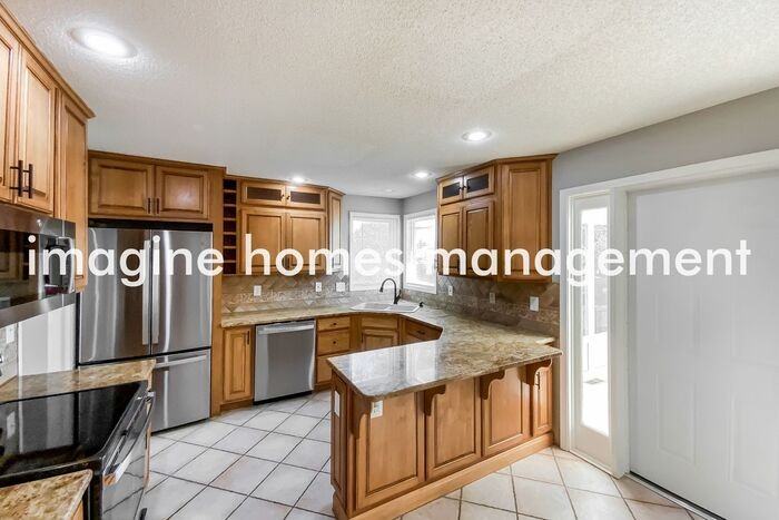 6815 North Michigan Avenue - Photo 6 of 20