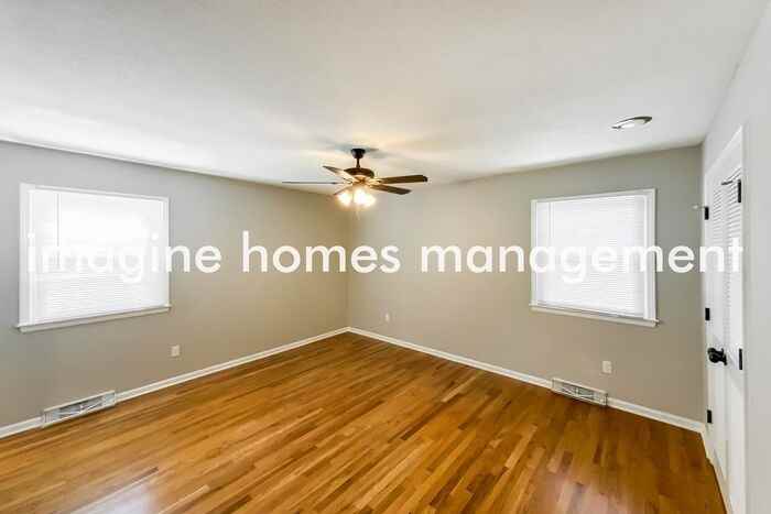 6815 North Michigan Avenue - Photo 7 of 20