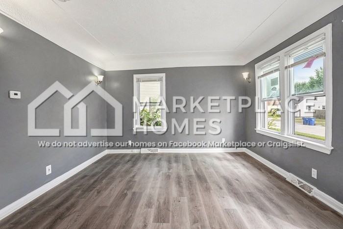 7211 Packard Ave - Photo 4 of 21