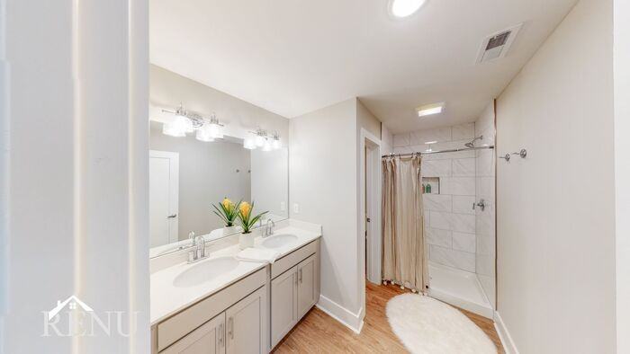 2351 E 19th St - Photo 3 of 17