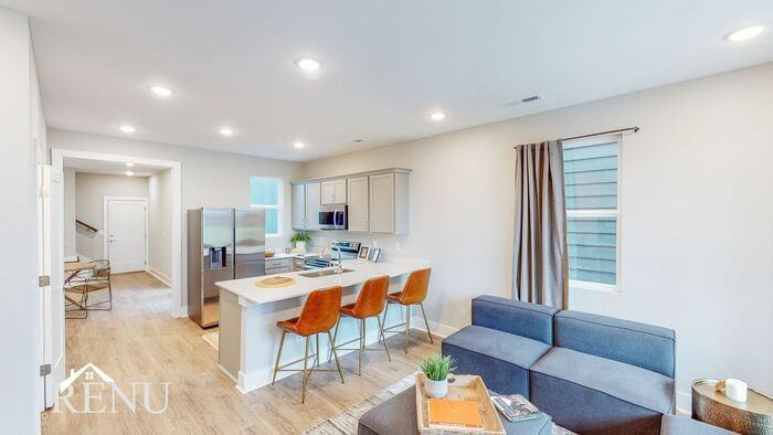 2351 E 19th St - Photo 4 of 17