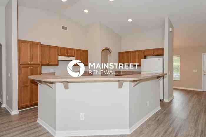 1876 N San Mateo Dr - Photo 5 of 15