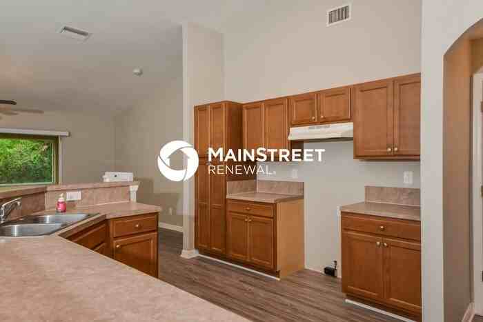 1876 N San Mateo Dr - Photo 6 of 15