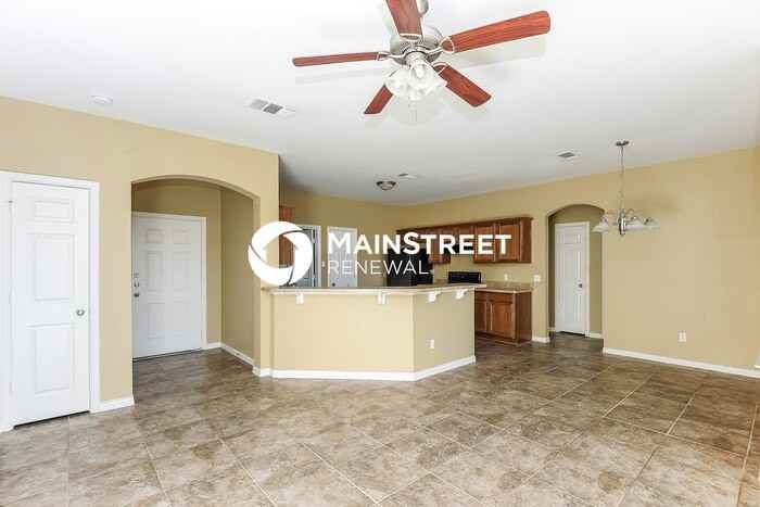 229 Kennedy Dr - Photo 2 of 16