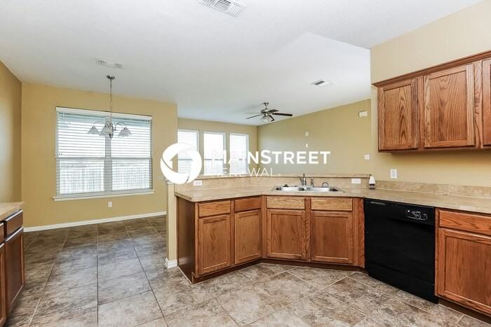 229 Kennedy Dr - Photo 7 of 16