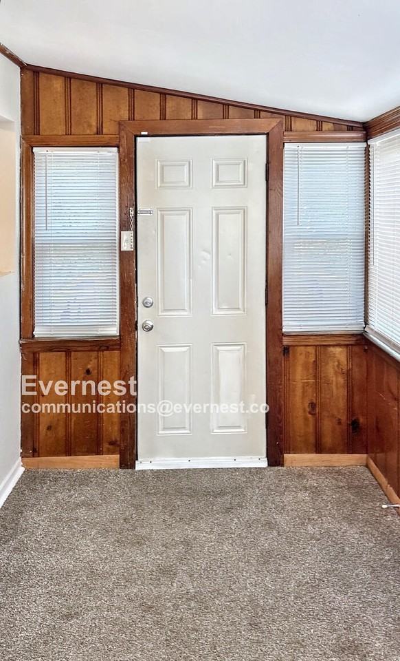 5636 Sunbury Avenue - Photo 2 of 11