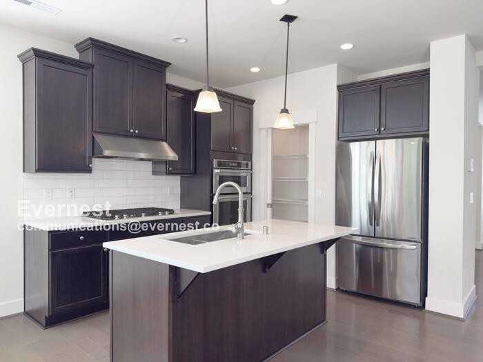 18526 46th Ave Se - Photo 2 of 27