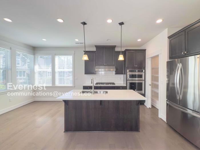 18526 46th Ave Se - Photo 4 of 27