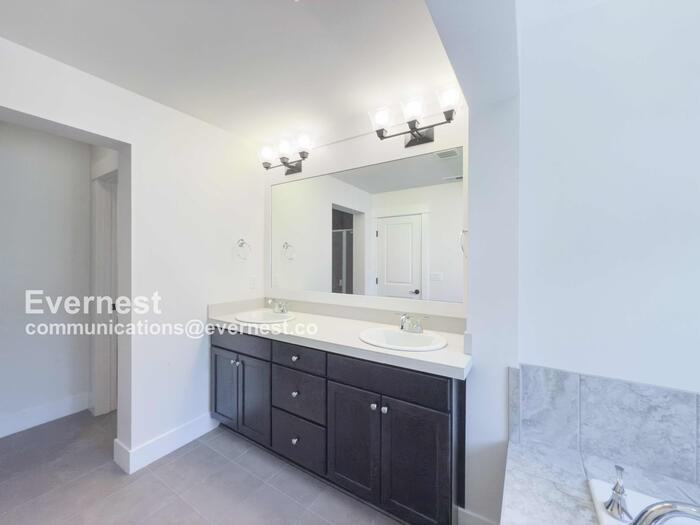 18526 46th Ave Se - Photo 7 of 27