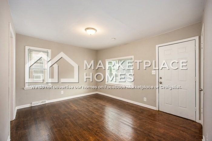 8147 Prospect Ave - Photo 5 of 24