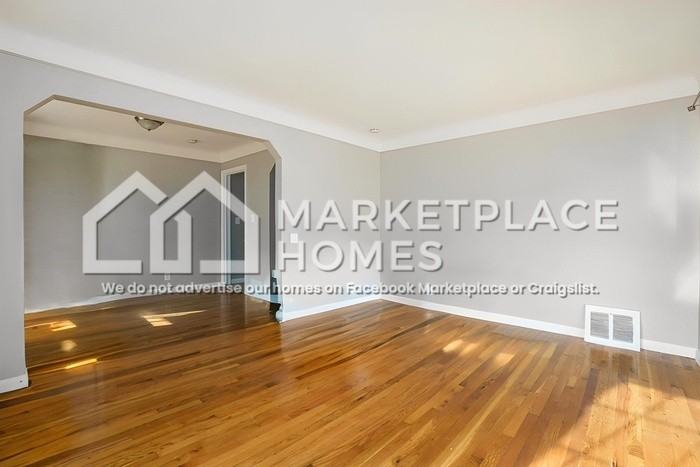 20943 Dexter Blvd - Photo 5 of 16