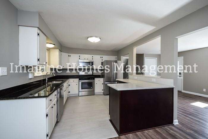 6488 Glenallen Ave - Photo 7 of 22