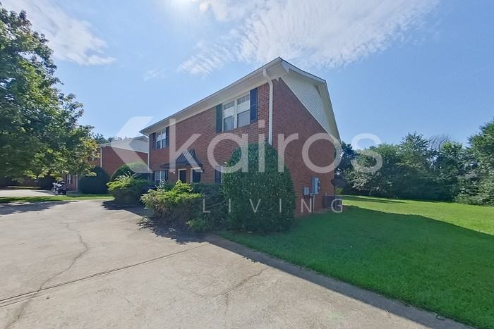 160 Deer Parkway - Photo 4 of 22