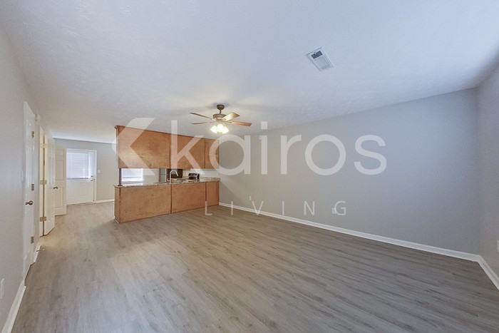 160 Deer Parkway - Photo 6 of 22