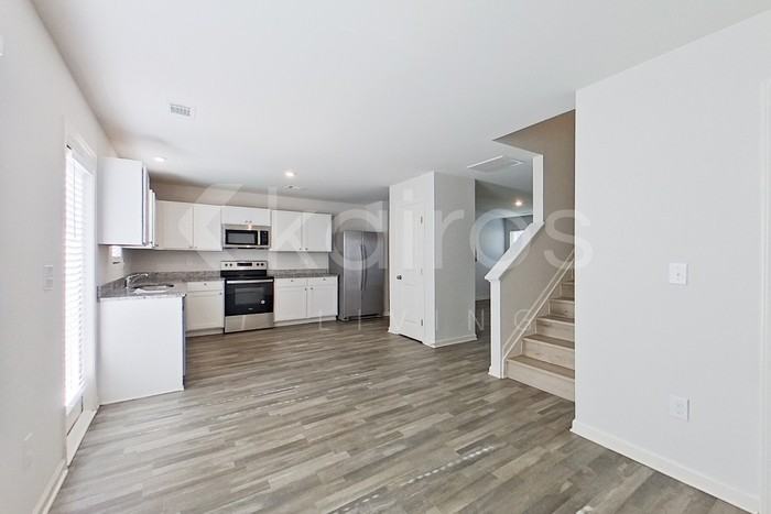 837 Vistamount Path - Photo 5 of 22