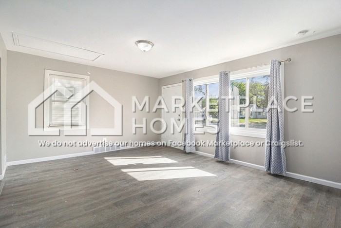 22375 Eastwood Ave - Photo 3 of 22