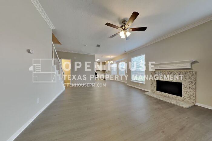 12618 Duchess Ln - Photo 6 of 40