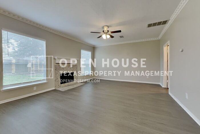 12618 Duchess Ln - Photo 7 of 40