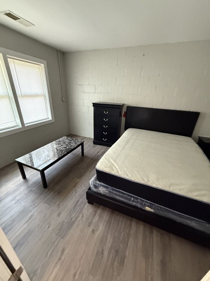 1611 Hasty Pl Nw #A - Photo 5 of 6