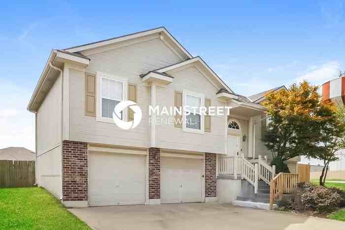 1613 Nw High View Dr - Photo 2 of 18