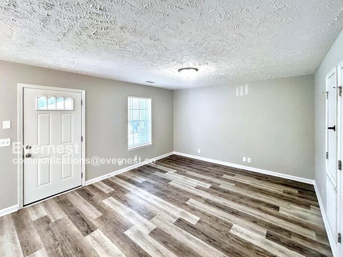 619 East Sevier Street - Photo 5 of 20