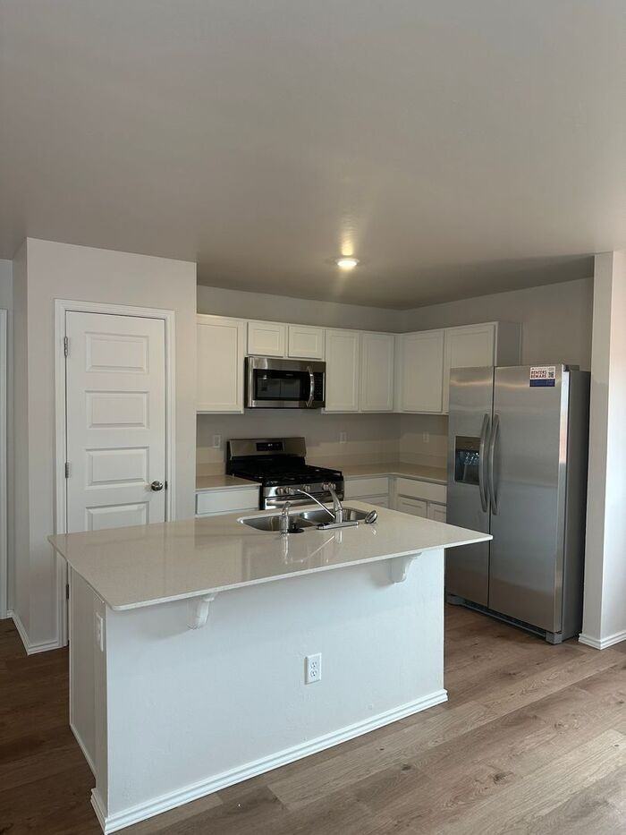 820 820 Northeast 102nd Street - Photo 6 of 20