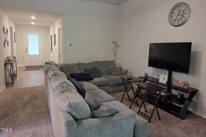 50 Chedworth Dr - Photo 2 of 5