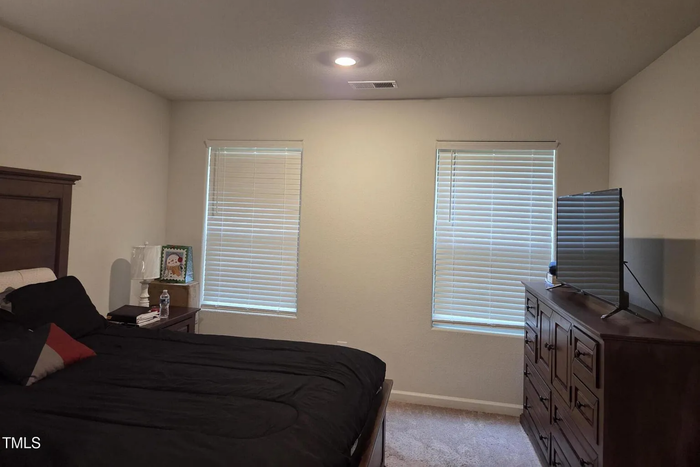 50 Chedworth Dr - Photo 4 of 5