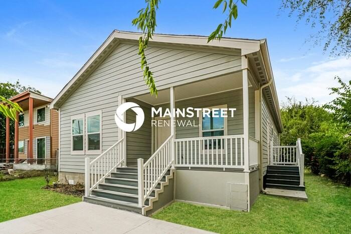 422 Azucena St - Photo 2 of 18