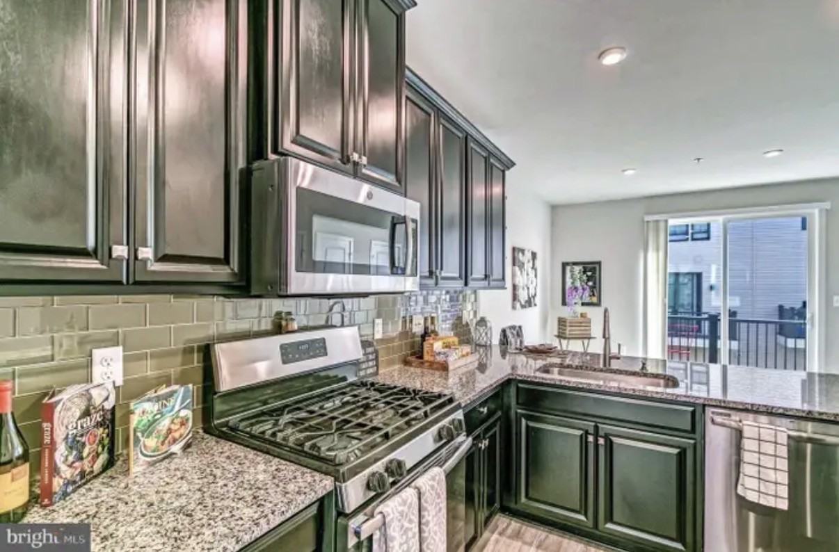 2820 Arts Vista Blvd #TH - Photo 3 of 4