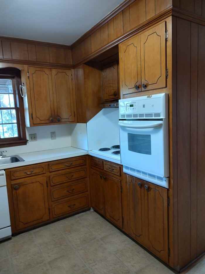 6401 Sandpiper Dr #B - Photo 6 of 12