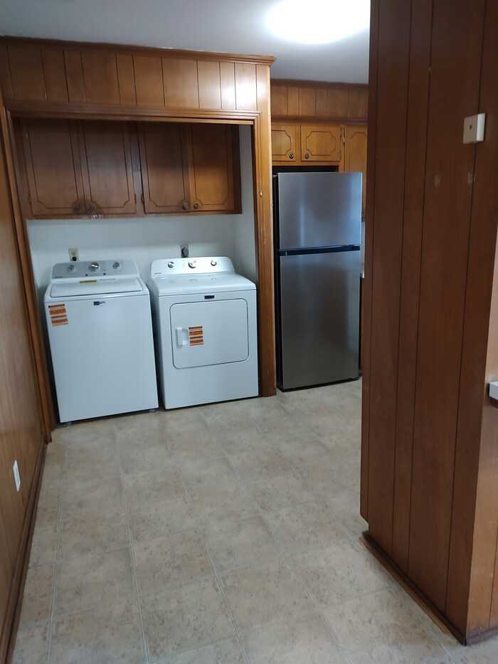 6401 Sandpiper Dr #B - Photo 7 of 12