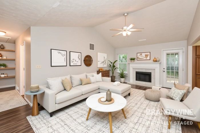 630 Fern Ter Se - Photo 2 of 22