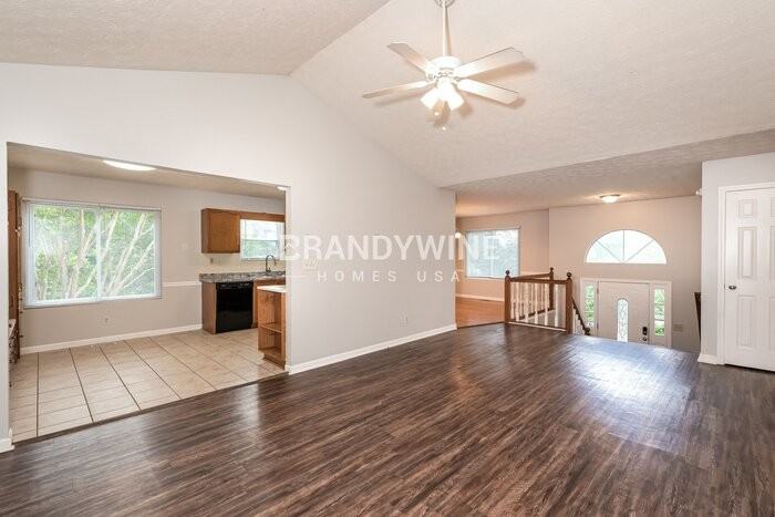 630 Fern Ter Se - Photo 4 of 22